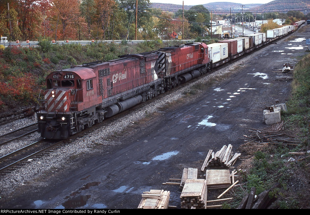 CP 4716 on D&H 553